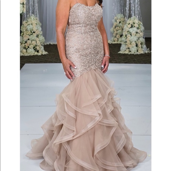 Sherri Hill Dresses & Skirts - Sherri Hill champagne color gown sz 6